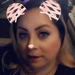 Meet your Posher, Yvette